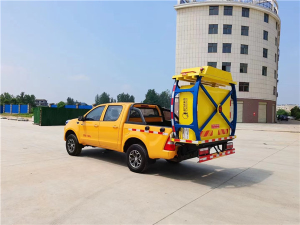 江铃皮卡防撞缓冲车图片3