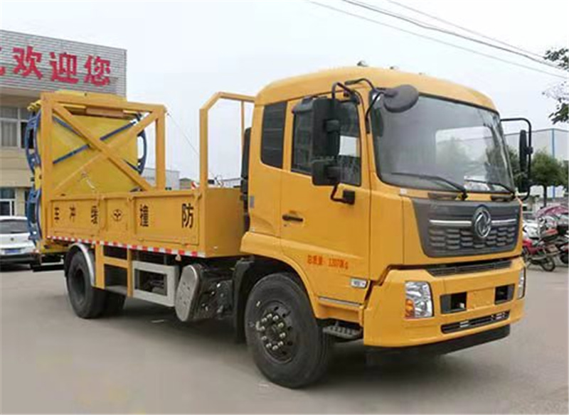 东风天锦防撞缓冲车