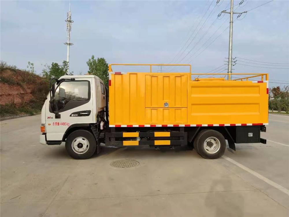 江淮蓝牌污水处理车图片2