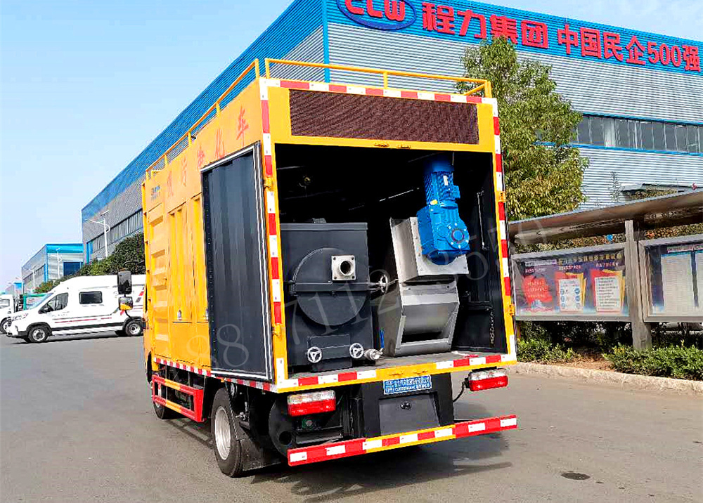 东风小多利卡吸污净化车图片5