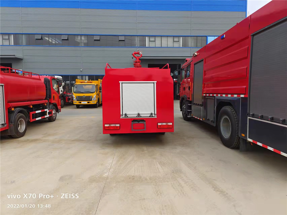 庆铃五十铃消防洒水车7吨图片5